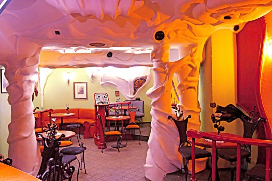 Kultowe Gaudi Cafe otwarte jeszcze w tym roku?