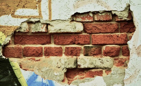 Wyburzanie ściany działowej w bloku. Czym i jak wyburzyć ścianę?